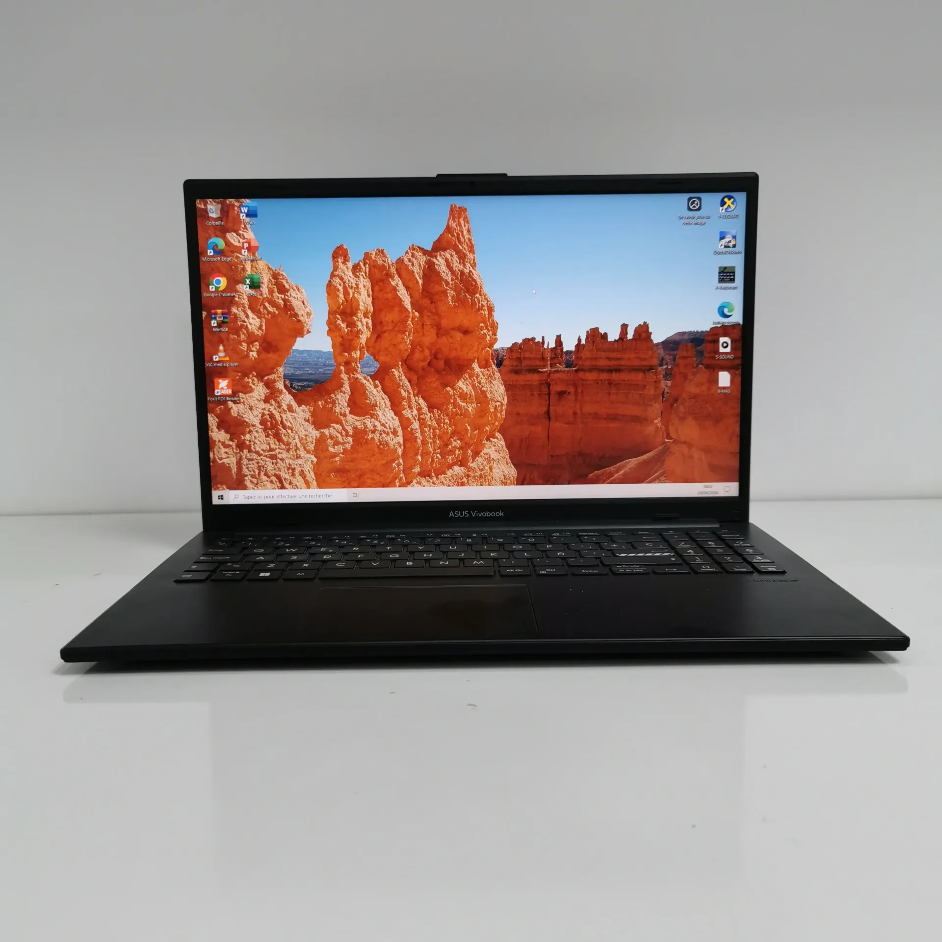 ASUS VIVOBOOK RAYZEN 5 7620 8/256